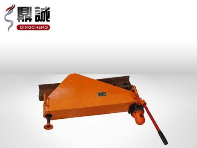 點(diǎn)擊查看詳細(xì)信息<br>標(biāo)題：垂直液壓彎軌機(jī) 閱讀次數(shù)：4639