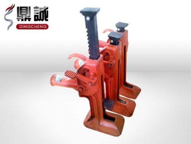 點擊查看詳細信息<br>標(biāo)題：齒條式起道機 閱讀次數(shù)：4497