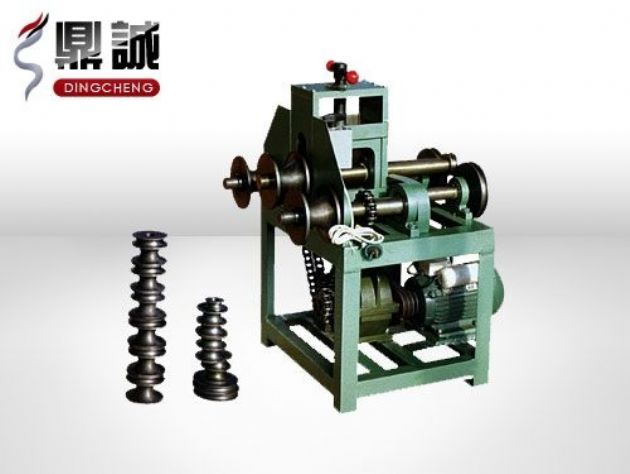 點(diǎn)擊查看詳細(xì)信息<br>標(biāo)題：立式多功能滾動(dòng)式彎管機(jī) 閱讀次數(shù)：5366