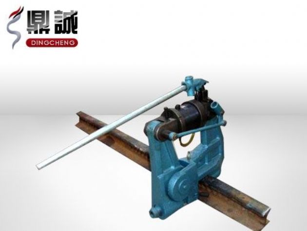 點擊查看詳細信息<br>標題：液壓鋼軌擠孔機 閱讀次數(shù)：4655